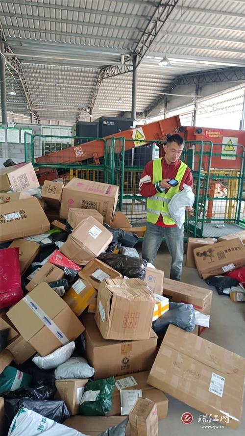 师宗邮政邮件处理中心坚守岗位服务万家